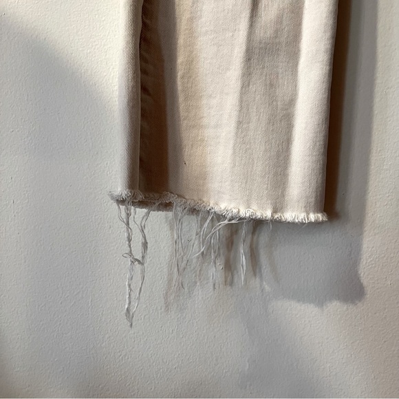 Distressed Jeans - Picture 3 of 6